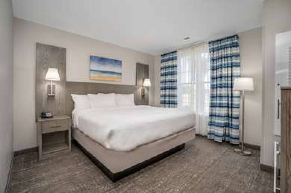 LIGHTHOUSE SUITES 7
