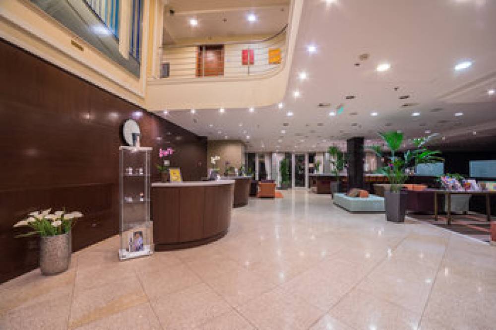 LIONS GARDEN HOTEL 2