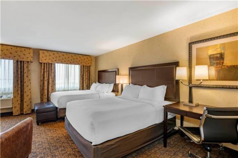 LLOYD HOTEL ASTORIA BAYFRONT AN ASC 2