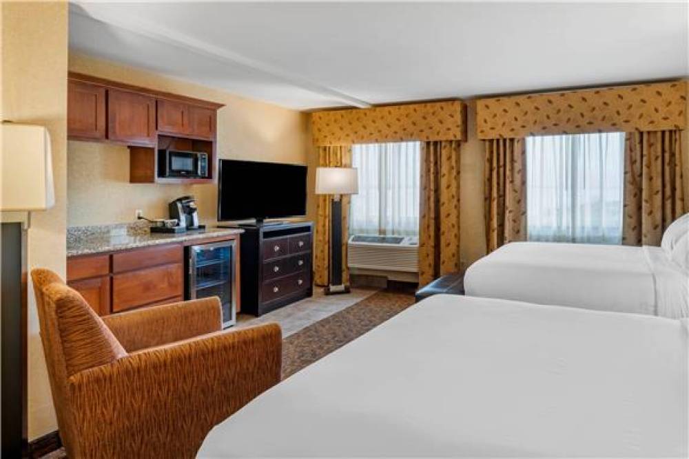 LLOYD HOTEL ASTORIA BAYFRONT AN ASC 1