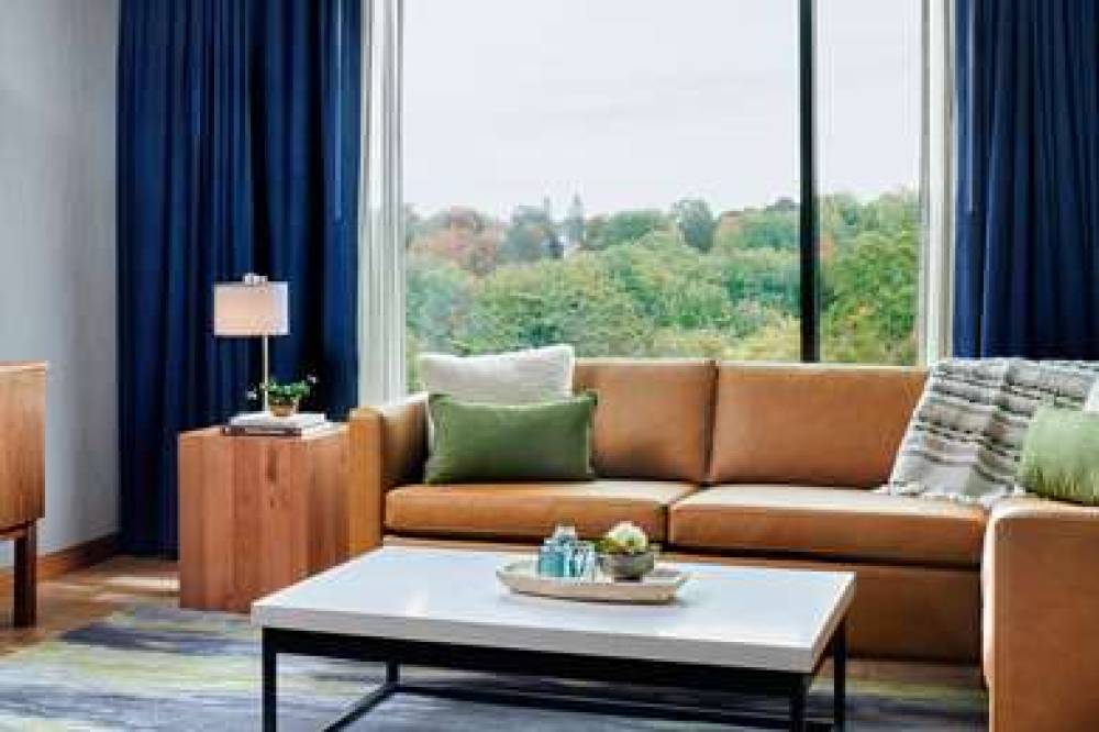 LOCKWOOD HOTEL 4