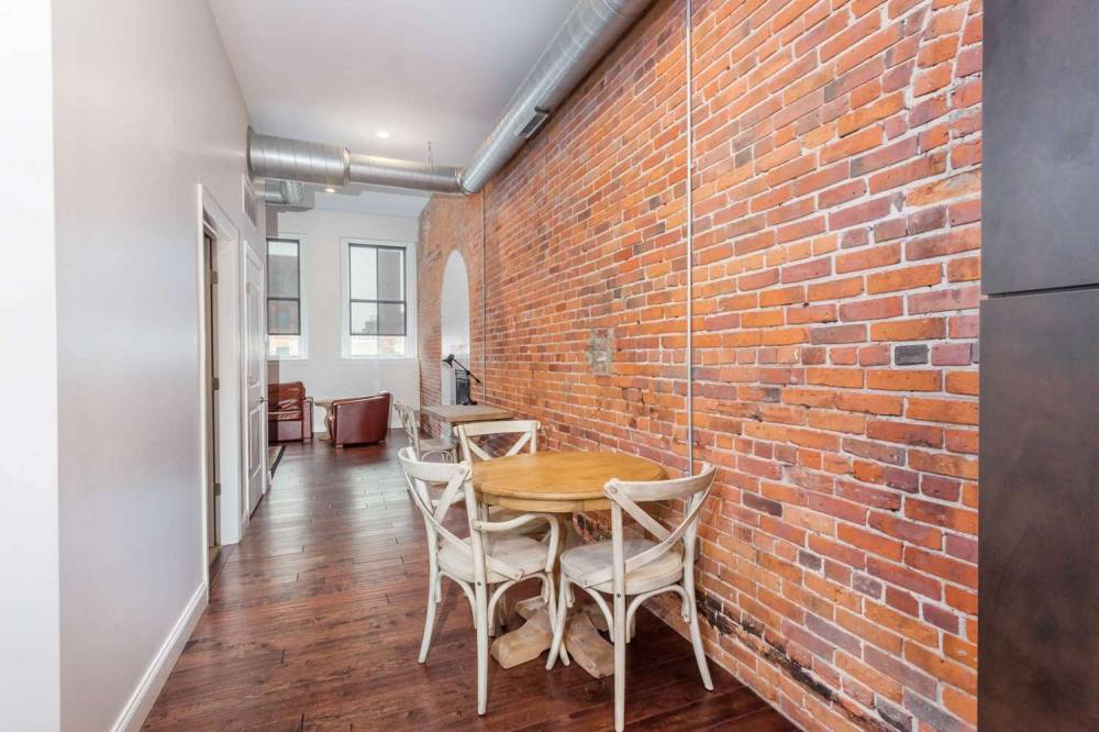 LOFTS ON PEARL 5