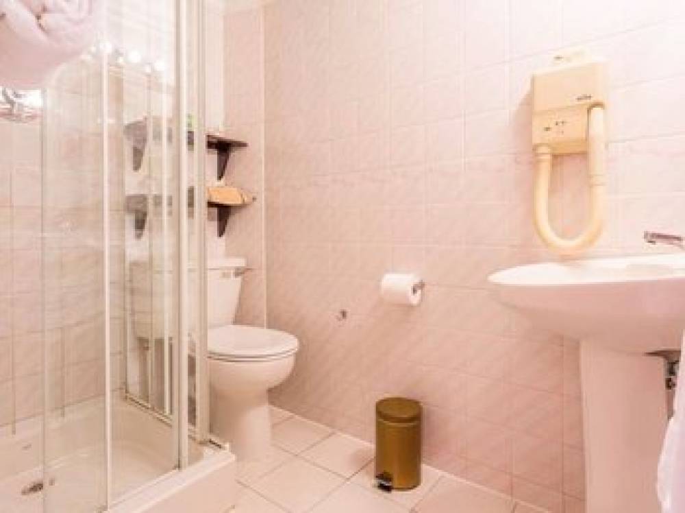 LONDON ELIZABETH HOTEL 4