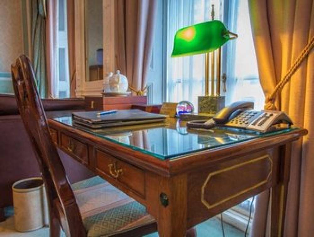 LONDON ELIZABETH HOTEL 8