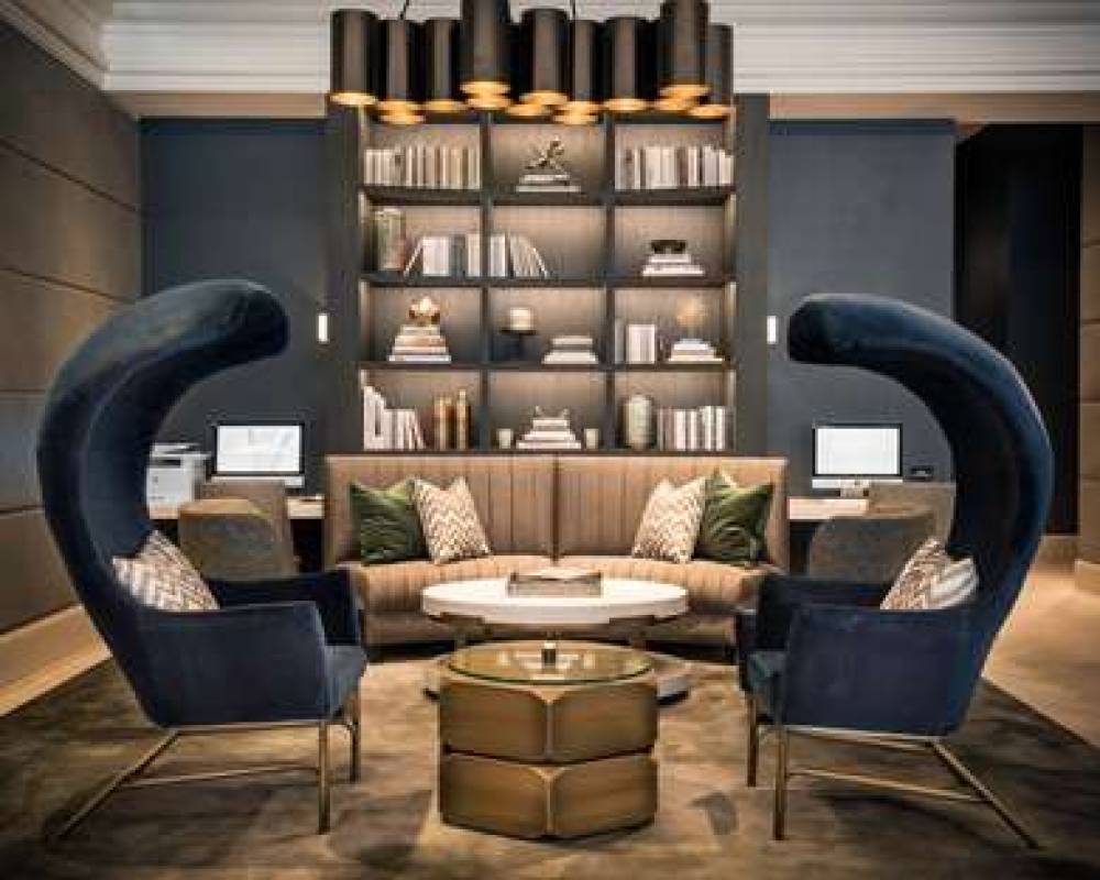 LONDONHOUSE CURIO BY HILTON 3
