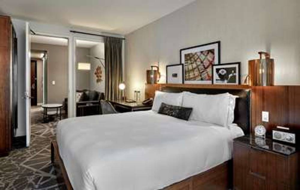 LONDONHOUSE CURIO BY HILTON 6