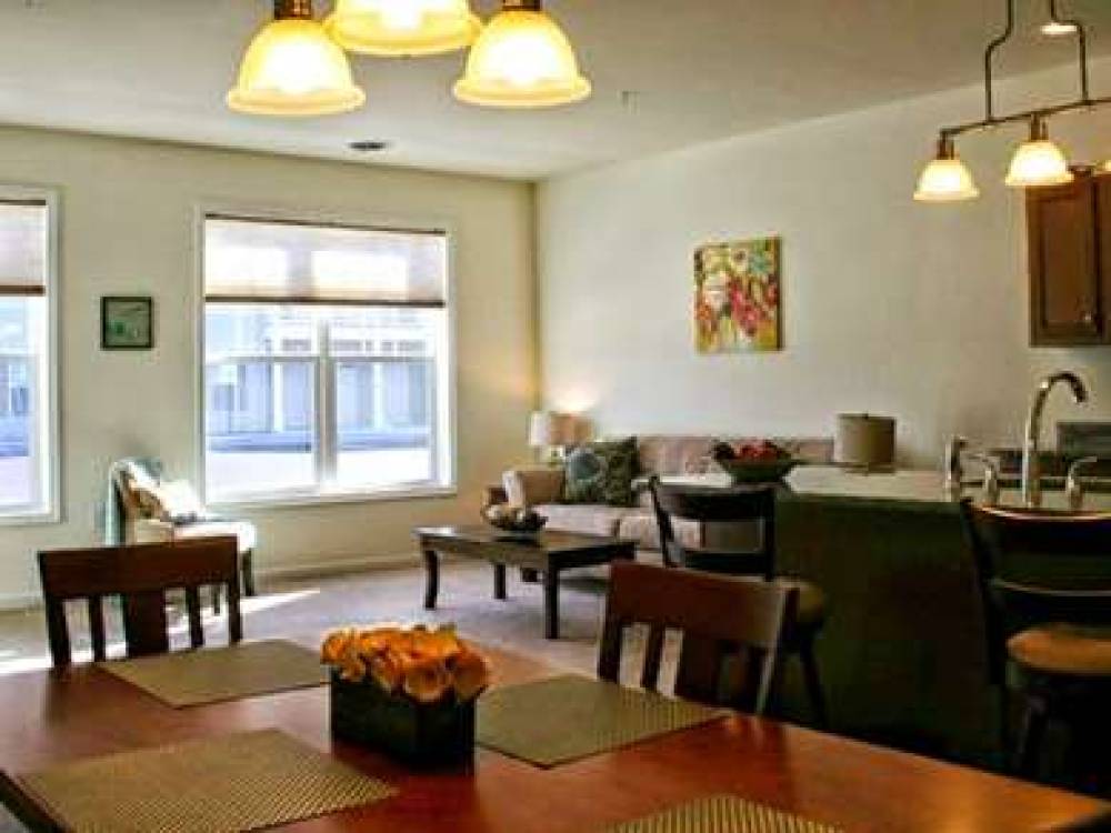 LOTUS SUITES - PLANO TEXAS 10