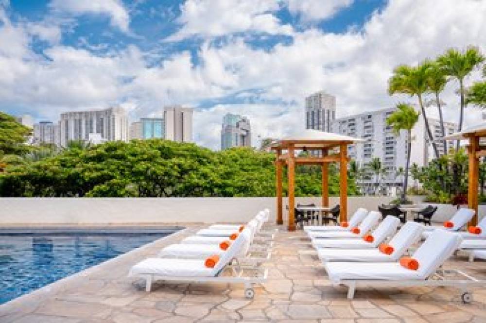 LUANA WAIKIKI HOTEL   SUITES 2