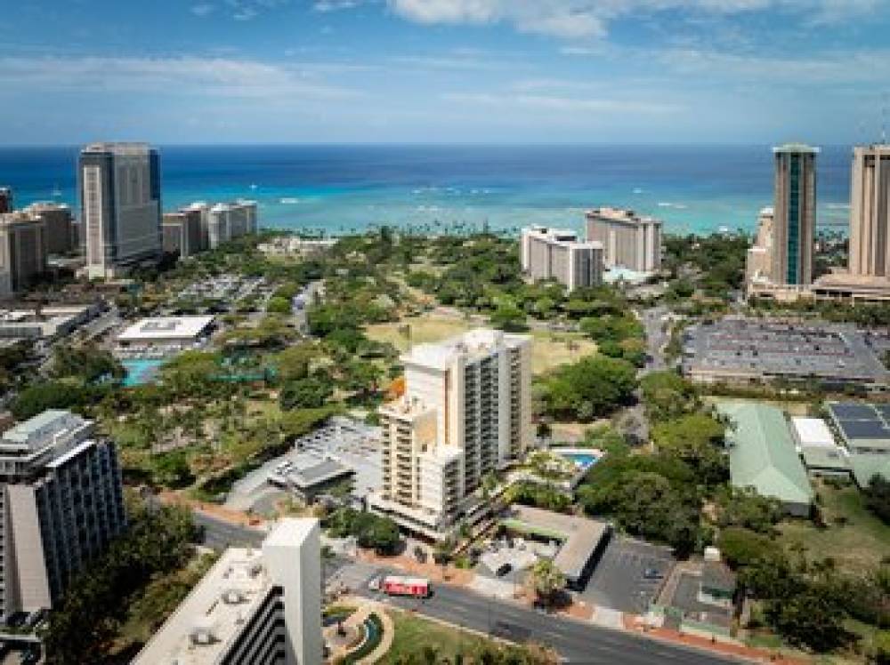 LUANA WAIKIKI HOTEL   SUITES 5