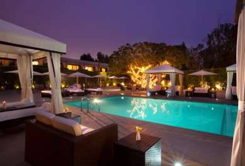 Luxe Sunset Boulevard Hotel 1