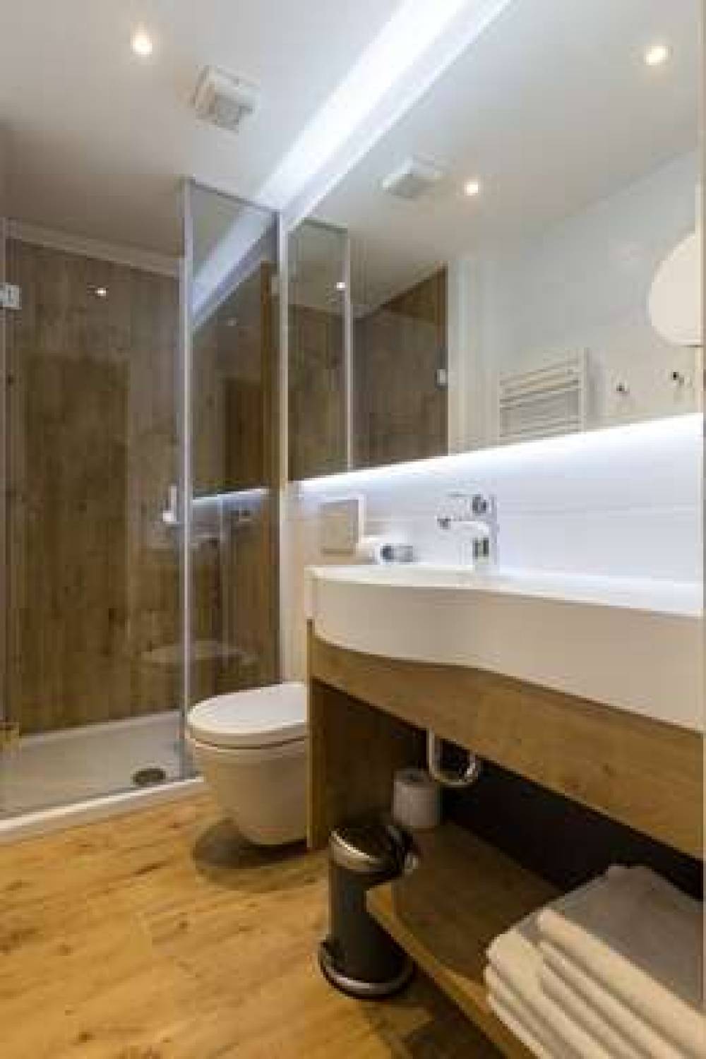 M HOTEL LJUBLJANA 10