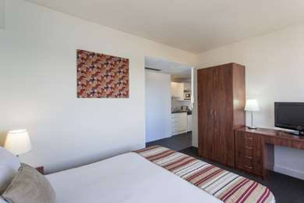 Macleay Serviced Apartments 9
