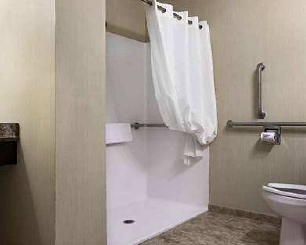 MainStay Suites Bismarck 9