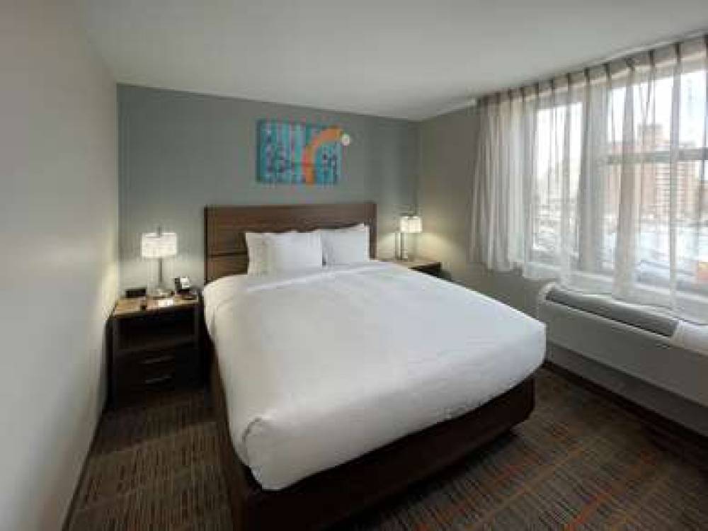 MAINSTAY SUITES BRONX 7