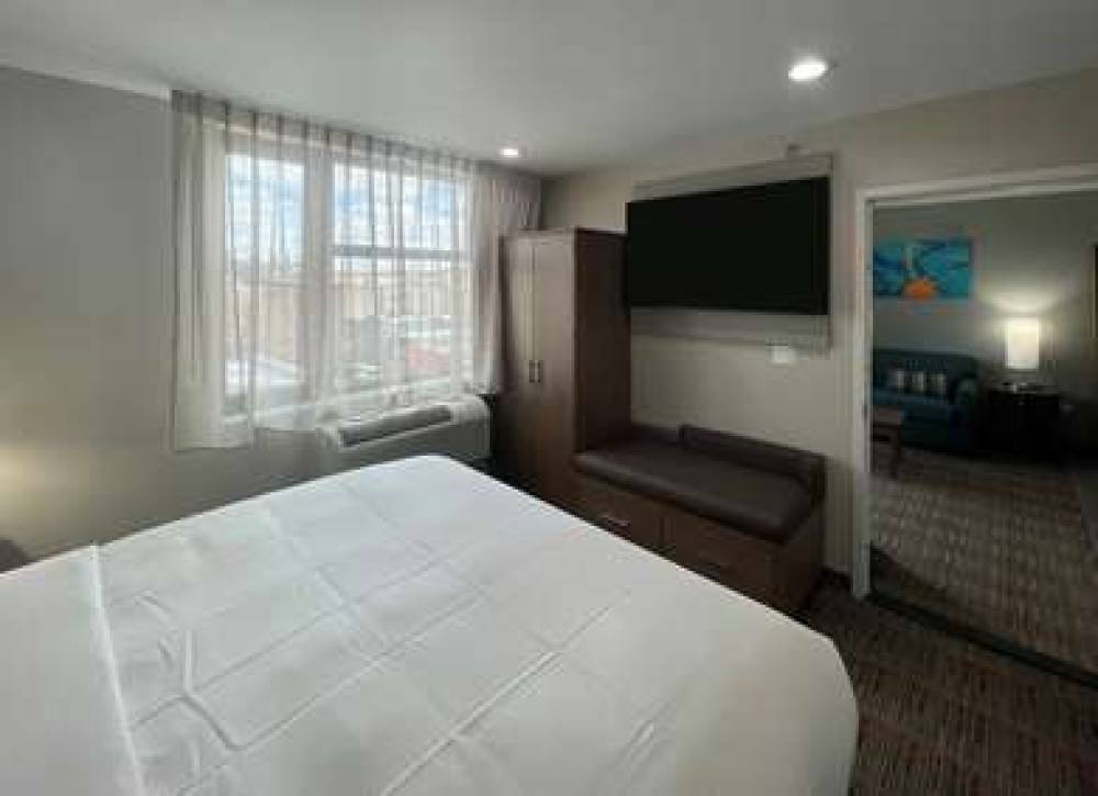 MAINSTAY SUITES BRONX 8