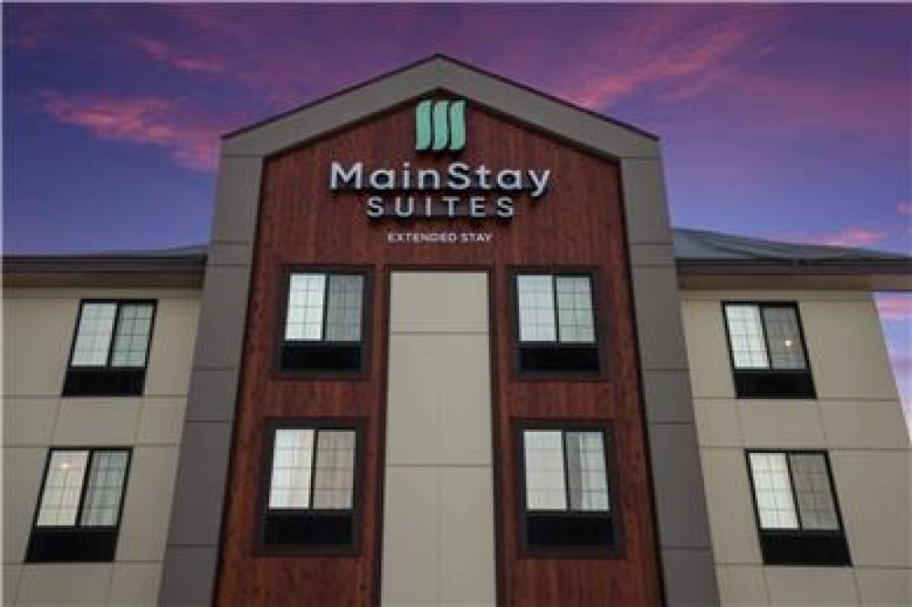 MAINSTAY SUITES GAYLORD 3