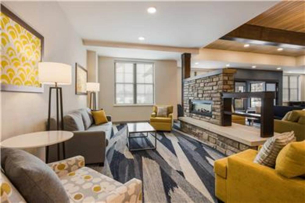 MAINSTAY SUITES GAYLORD 9