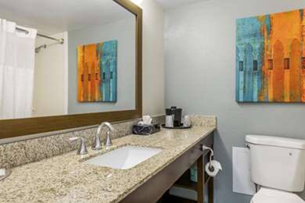 MAINSTAY SUITES MSP AIRPORT - MALL 10
