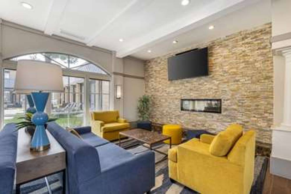 MAINSTAY SUITES MSP AIRPORT - MALL 8