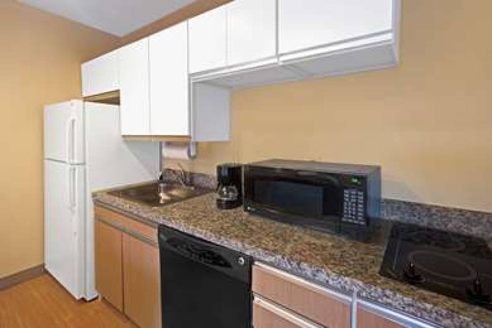 MAINSTAY SUITES ORLANDO ALTAMONTE S 9