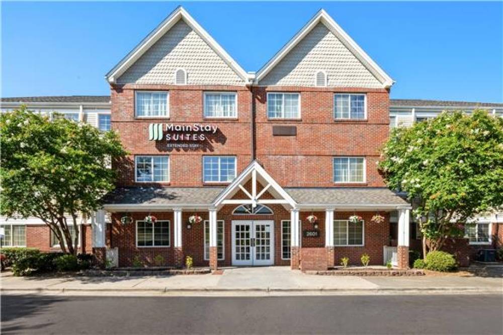 MAINSTAY SUITES RALEIGH NORTH 8