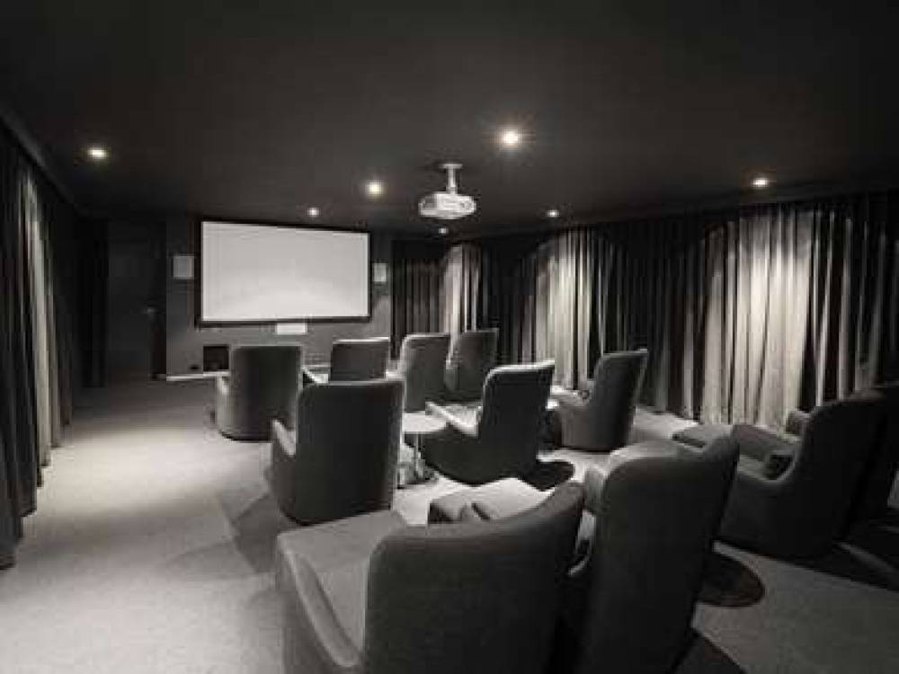 Mantra Circle On Cavill 4