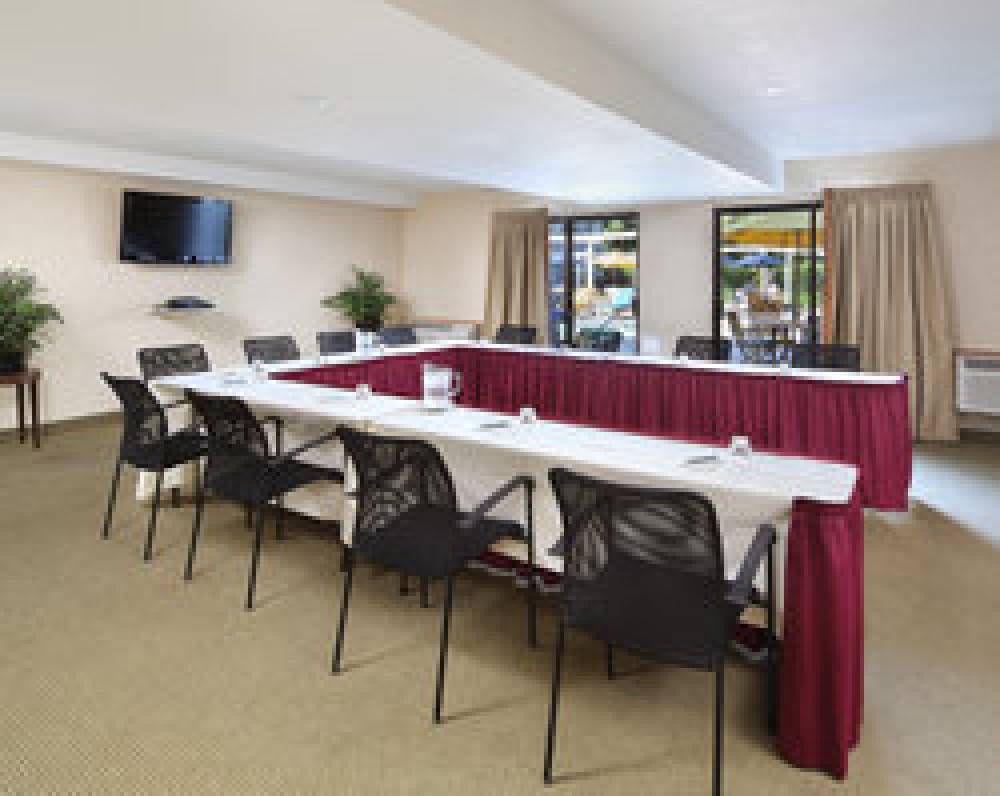 Maple Tree Inn 4
