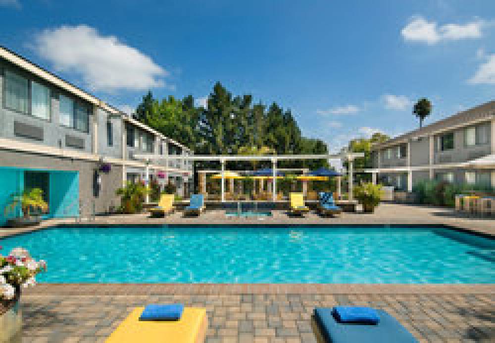 Maple Tree Inn 8