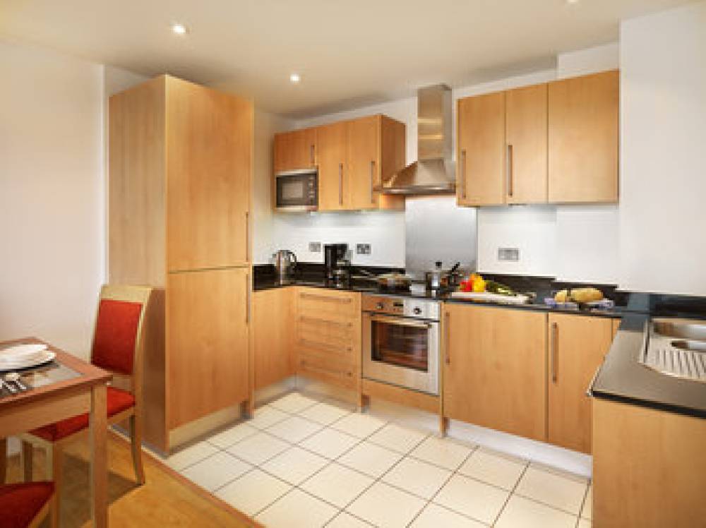 Marlin Apts Empire Square 4