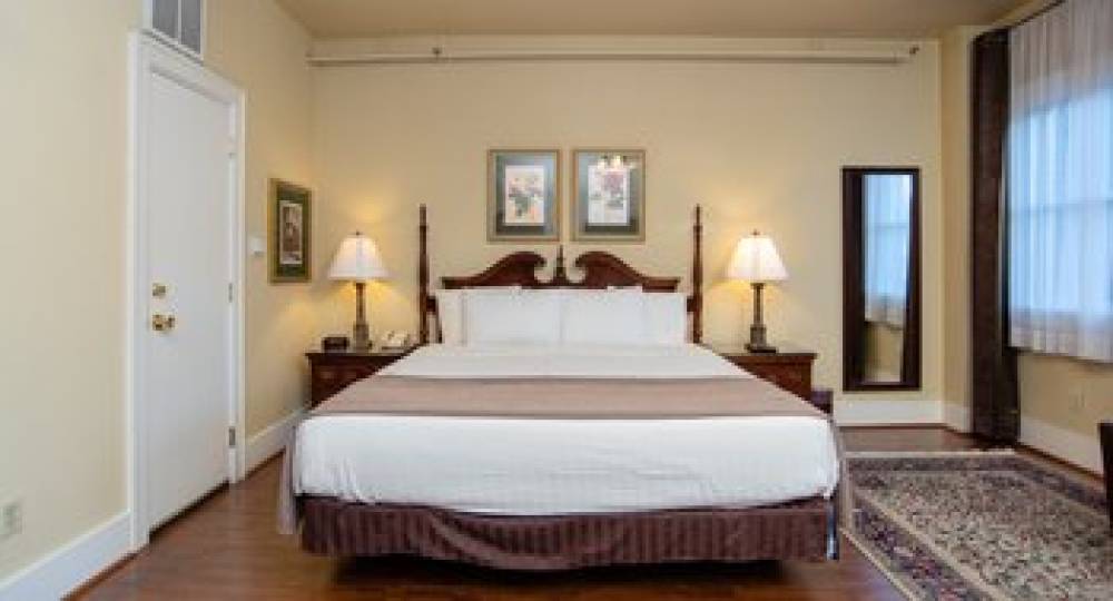 MARQUEEN HOTEL 2