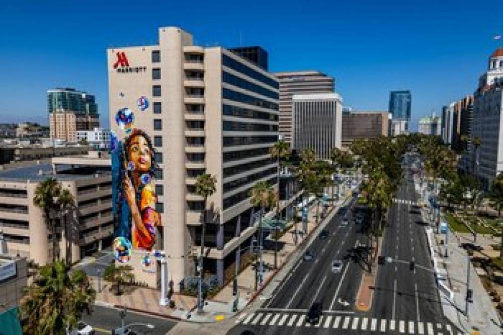 Marriott Long Beach Downtown 8