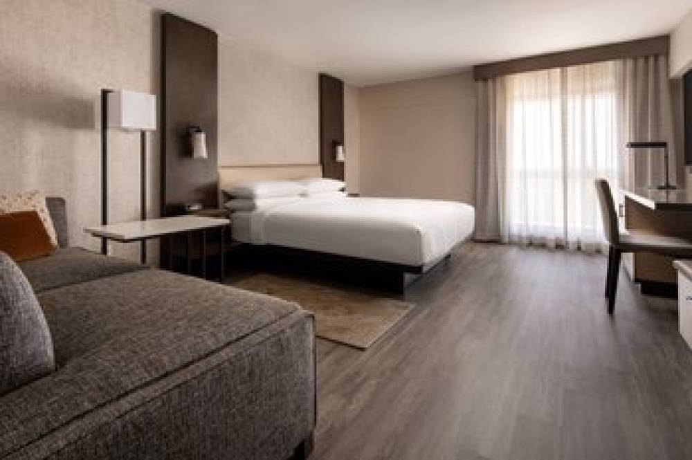 Marriott Riverside At The Convention Center 10