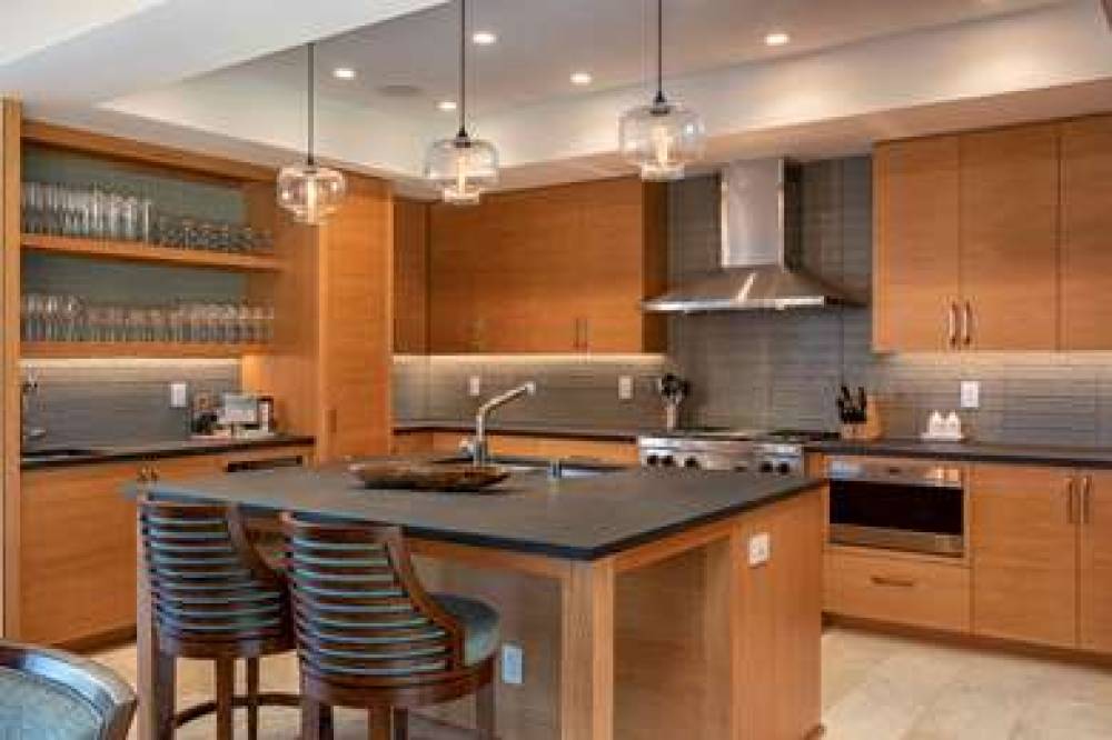 MAUNA LANI LUXURY VACATION VILLAS 10