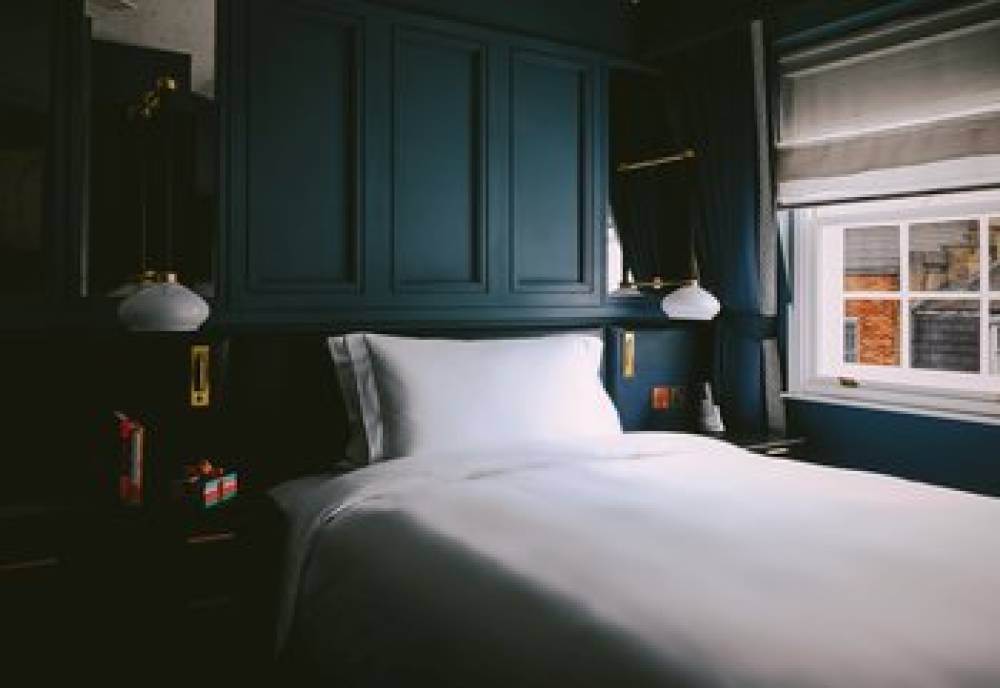 MAYFAIR TOWNHOUSE 9