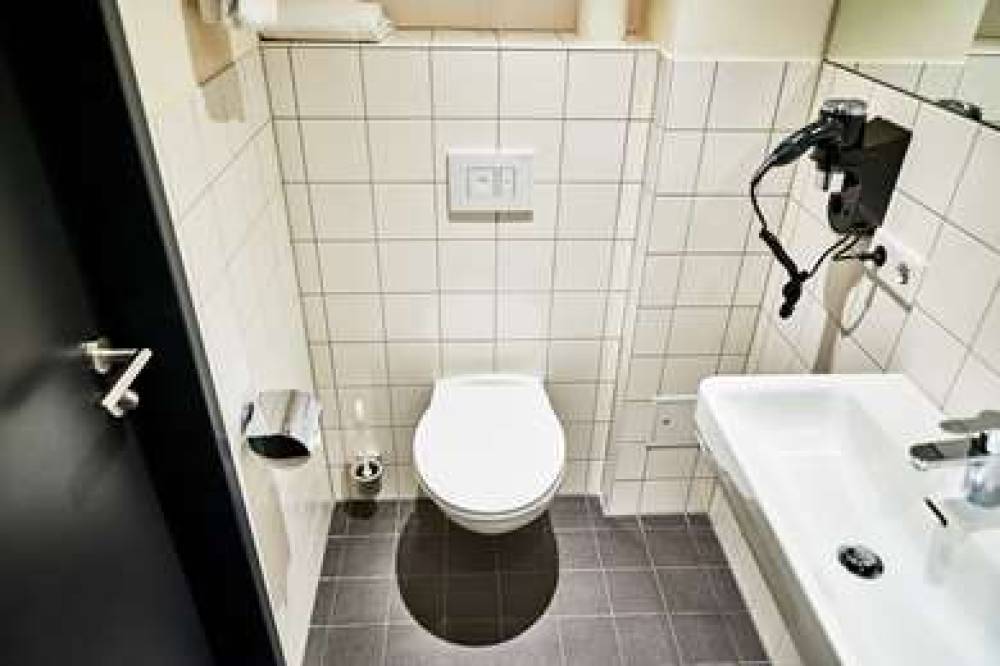 MCDREAMS HOTEL MUENCHEN MESSE 5