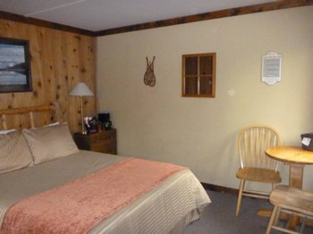 MCKINLEY CREEKSIDE CABINS 10