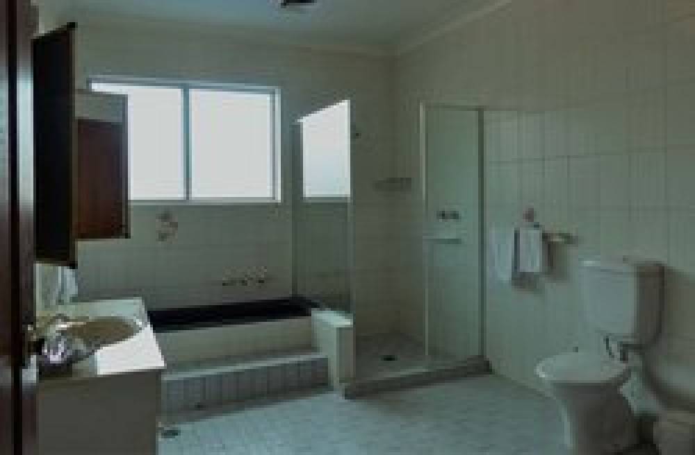 MERAMIE MOTOR INN 7