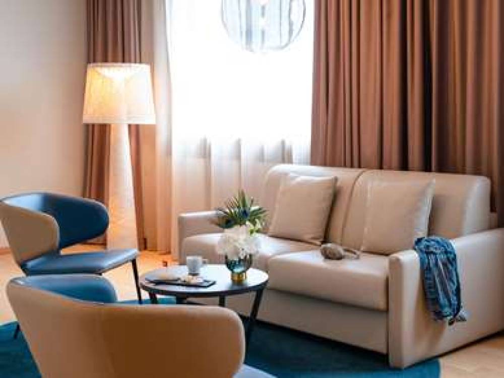 Mercure Geneva Airport 9