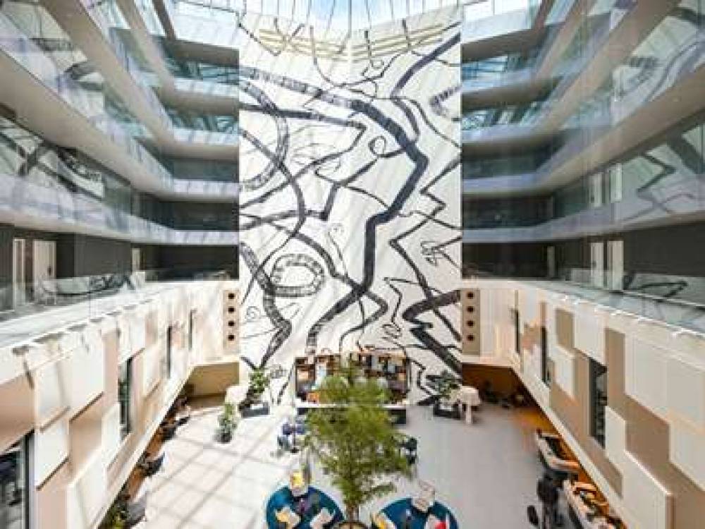 Mercure Geneva Airport 5