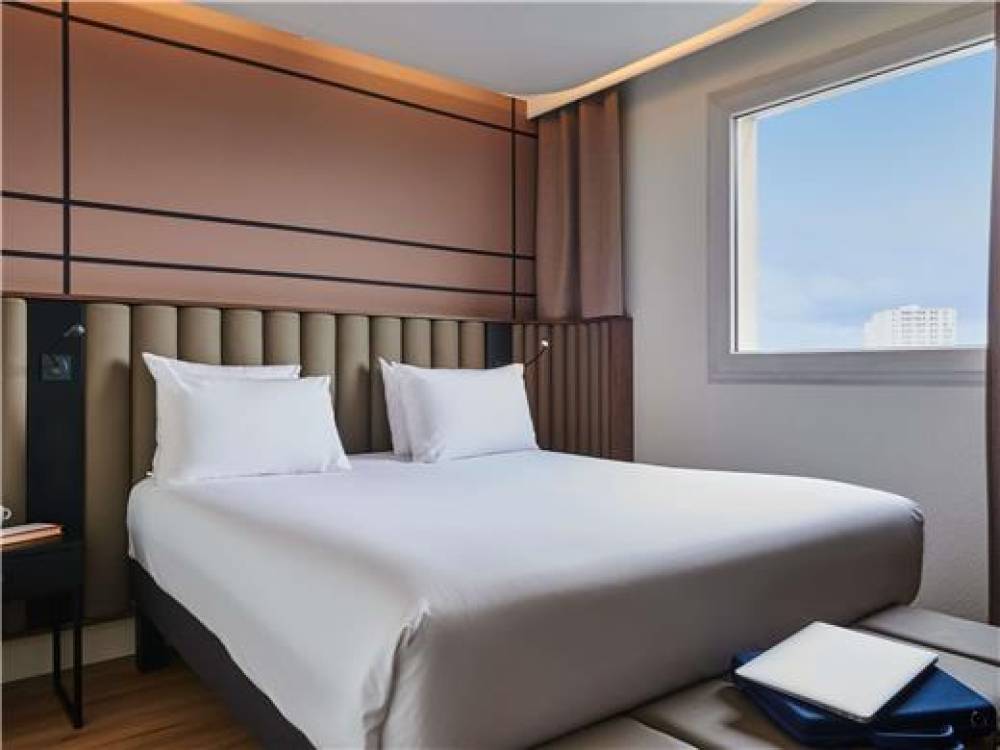 Mercure Paris Nanterre 6