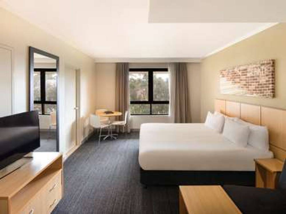 Mercure Sydney Macquarie Park 8
