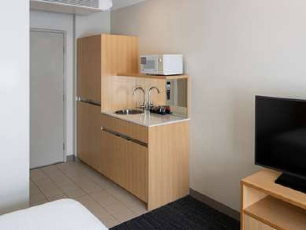 Mercure Sydney Macquarie Park 10