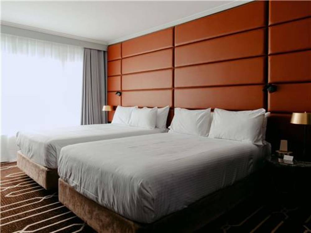 Mercure Sydney Parramatta 10