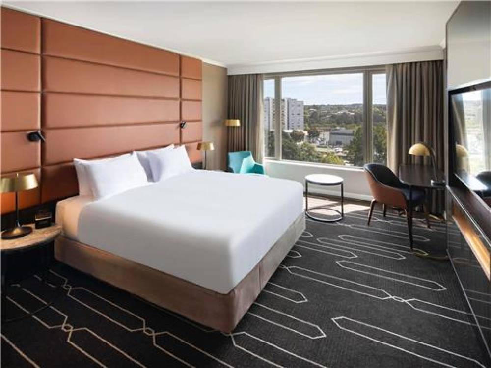 Mercure Sydney Parramatta 4