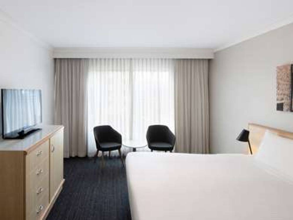 Mercure Sydney Wynyard 2