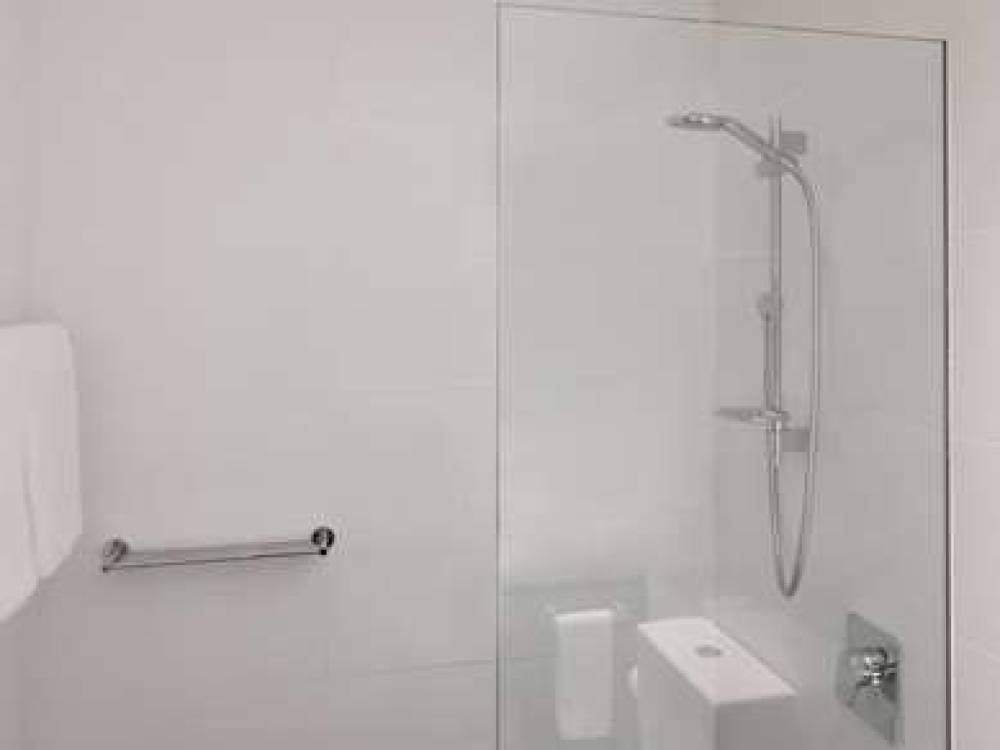 Mercure Sydney Wynyard 5