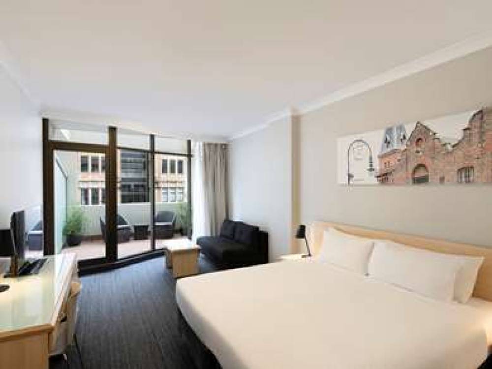Mercure Sydney Wynyard 3