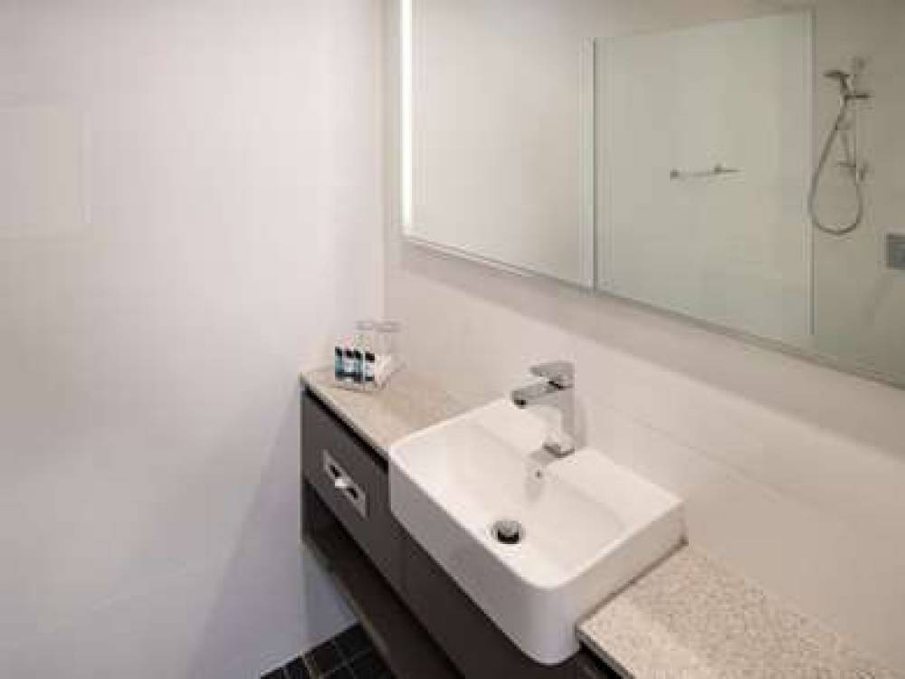Mercure Sydney Wynyard 6