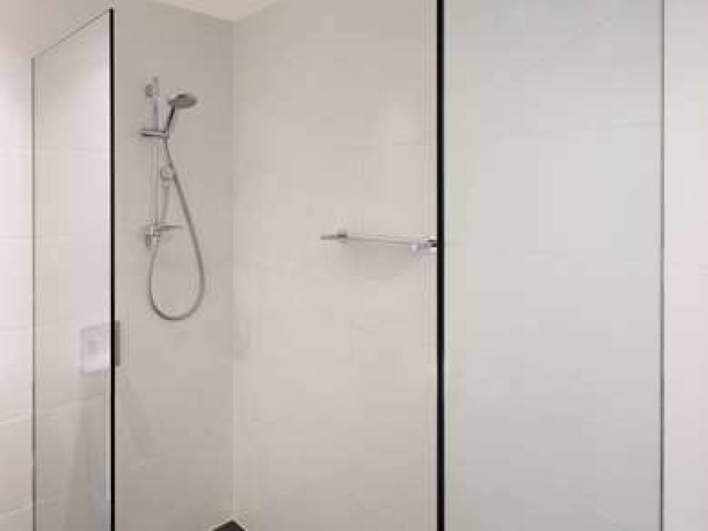 Mercure Sydney Wynyard 7