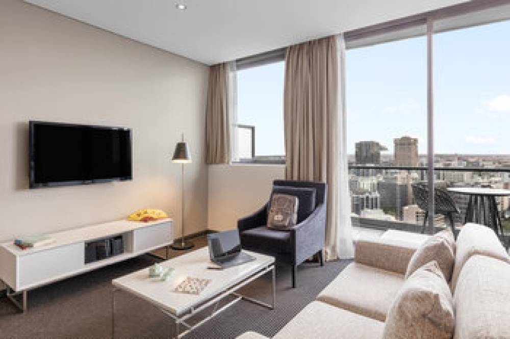 MERITON SUITES CAMPBELL STREET 9